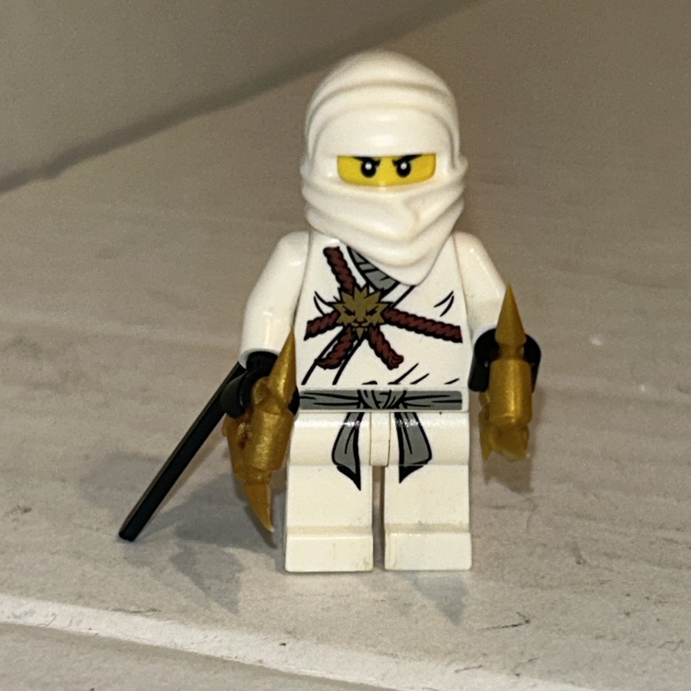 LEGO Ninjago Vintage 2011 Zane (njo0001) Rare/Retired "The Golden Weapons"